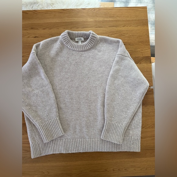 COS Oversized Merino Wool Sweater Size M - Picture 1 of 4